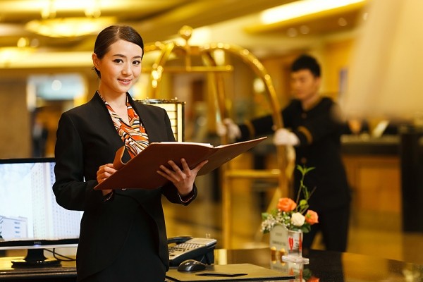 Học ngành quản trị nhà hàng khách sạn ra trường có dễ xin việc không? - Ảnh 4