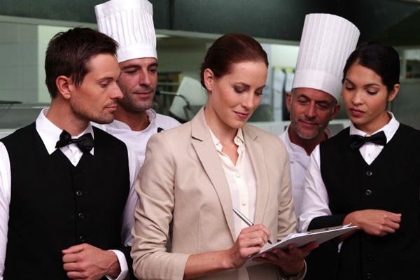 4 điều cần biết trước khi tham gia tuyển dụng quản lý nhà hàng tiệc cưới - Ảnh 2
