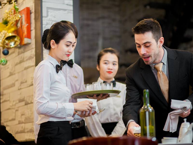 15 đơn vị tuyển dụng quản lý nhà hàng tại Hà Nội, không biết quá phí